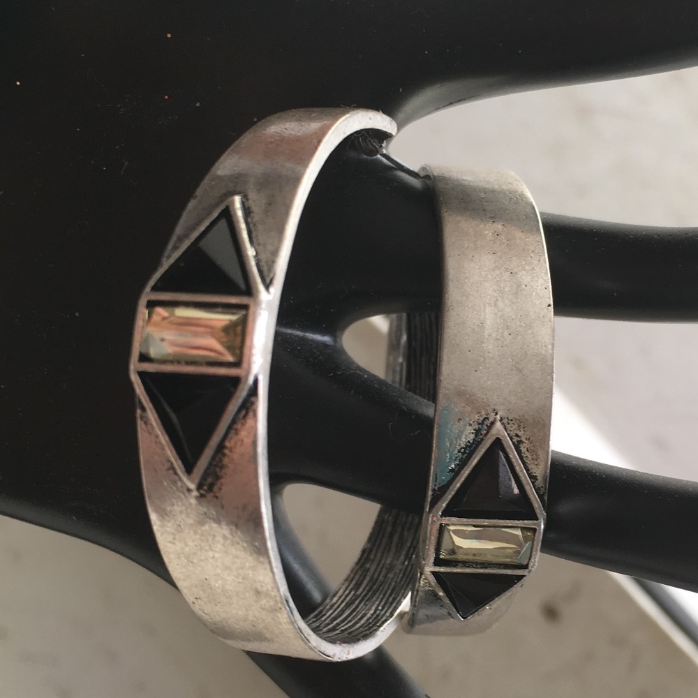 GUESS Stone & Brushed Nickel Hoop Earrings